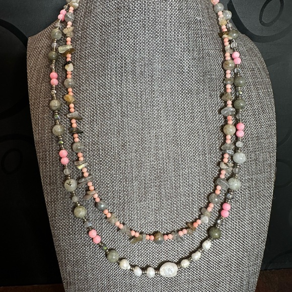 Handmade Jewelry - Elegant Multi-Color Beaded Necklace
